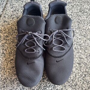 Nike Men's Dark Gray Sneakers